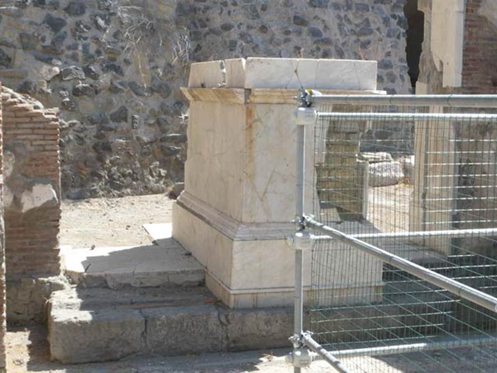 Herculaneum. August 2013. Looking north towards statue base. Photo courtesy of Buzz Ferebee.