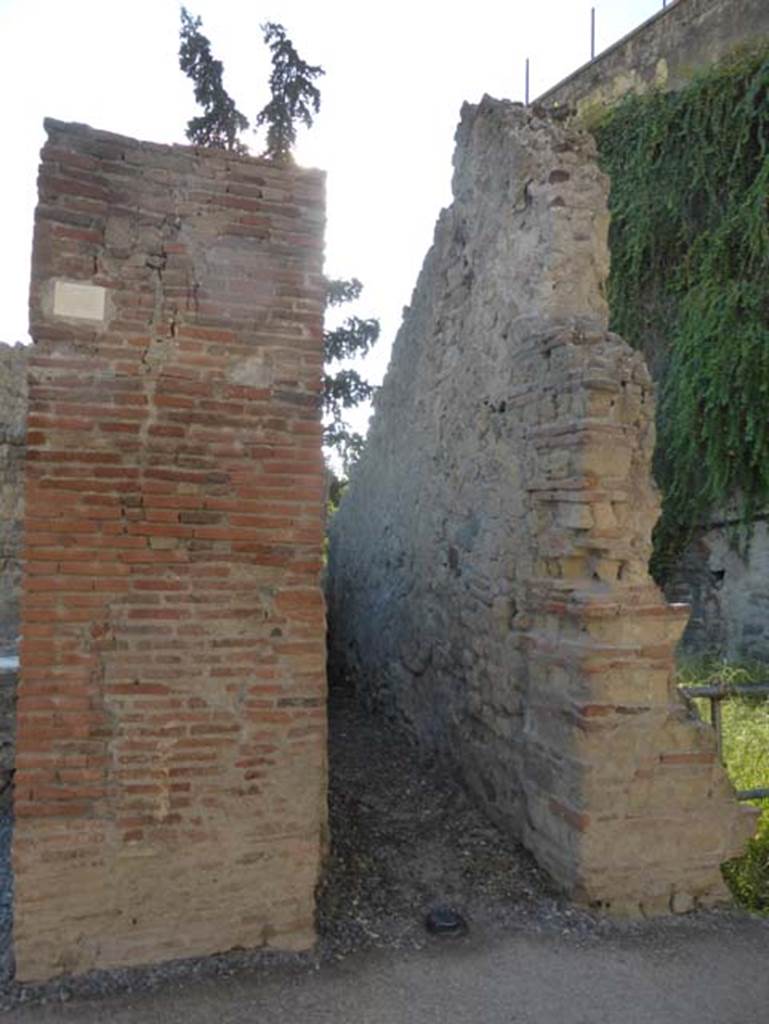 II.8 Herculaneum, September 2015. Looking south to entrance to stairs to an upper floor, perhaps above house at II.5.
