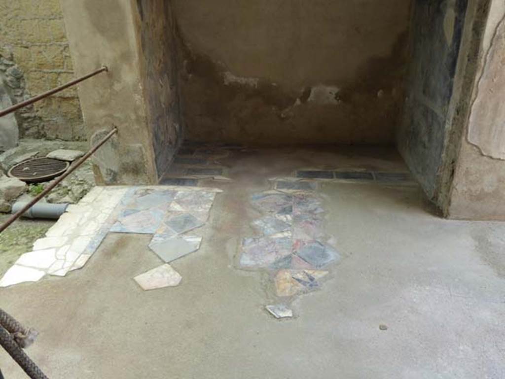 III.3 Herculaneum. October 2014. Looking south across opus sectile flooring in small room. Photo courtesy of Michael Binns.