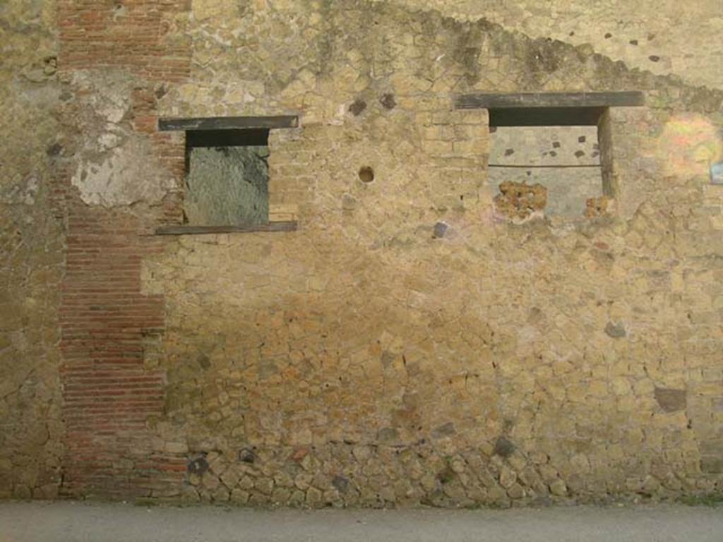 III.9, Herculaneum. May 2005. Two windows in northern facade of Insula III. Photo courtesy of Nicolas Monteix.