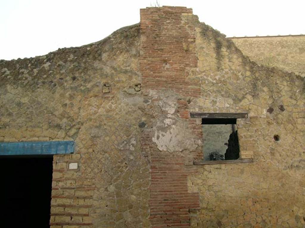 III.10, Herculaneum. May 2005. Upper wall to west side of entrance doorway in northern facade of Insula III.
Window of III.9. Photo courtesy of Nicolas Monteix.