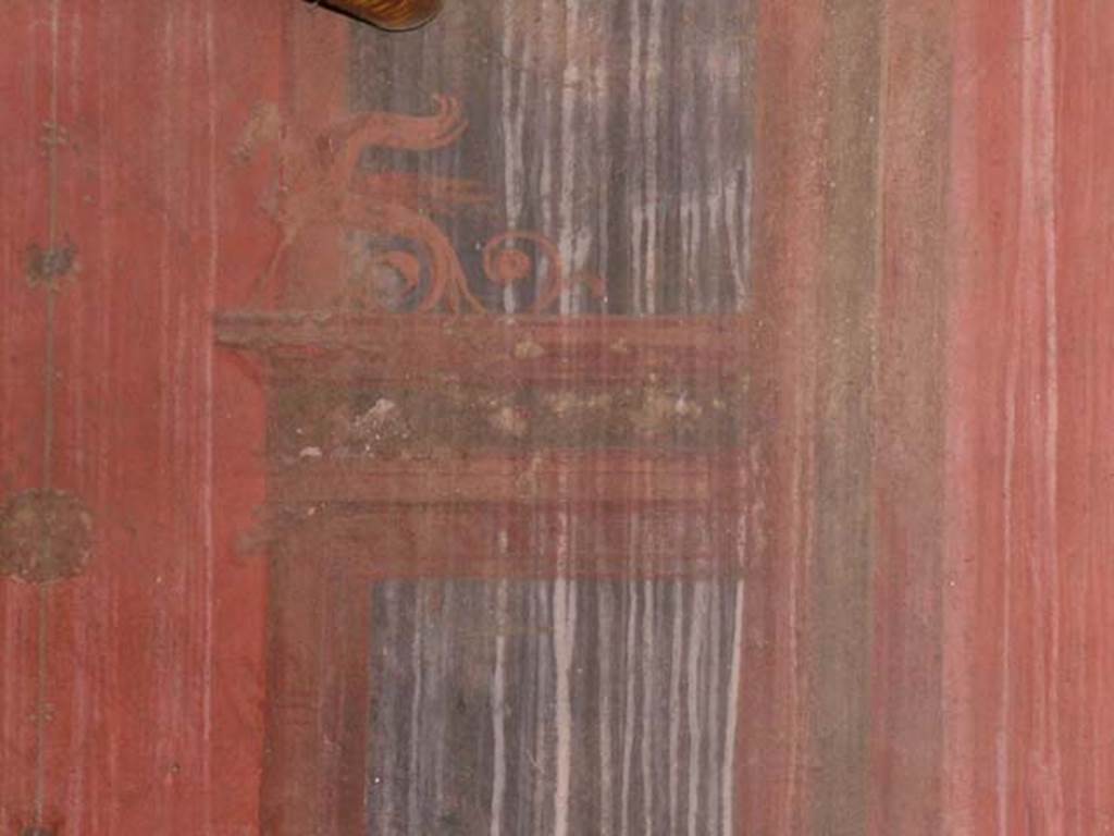 III.14, Herculaneum. April 2005. Room 2, detail from south wall. Photo courtesy of Nicolas Monteix.