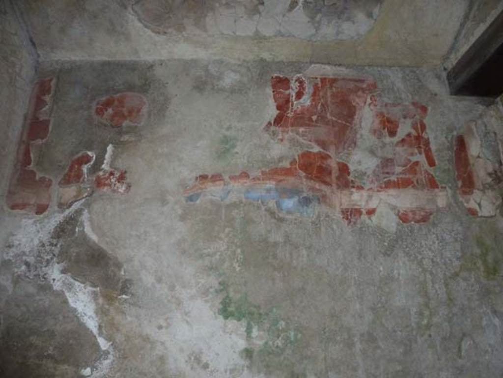 Ins. III.16, Herculaneum, September 2015. Room 4, north wall of tablinum.