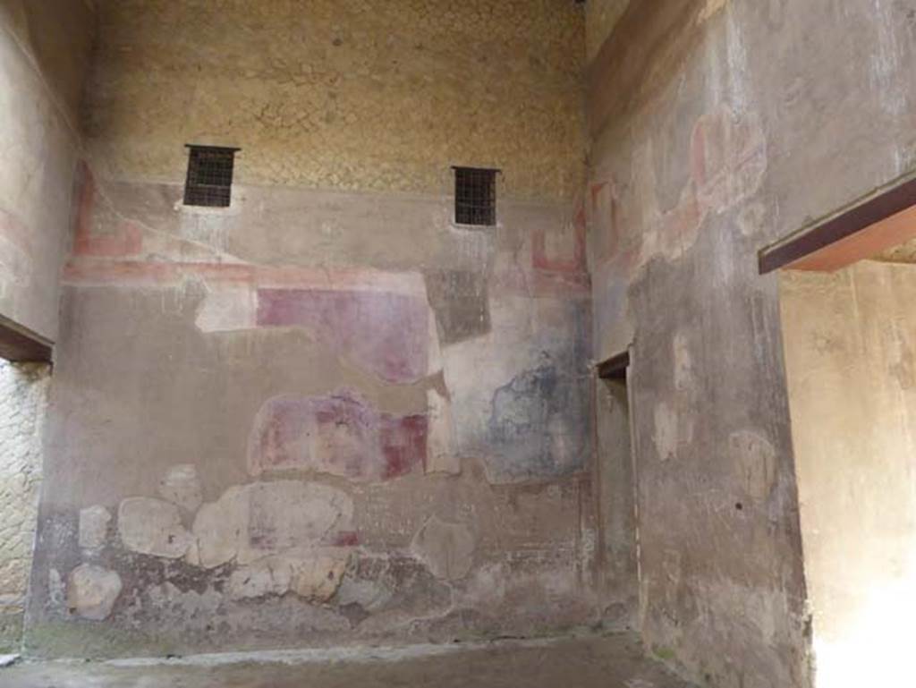 III.16, Herculaneum, October 2014. North wall of atrium 9. Photo courtesy of Michael Binns.