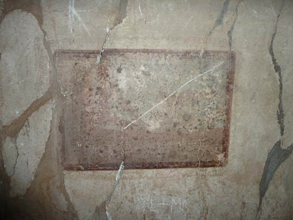 III 16, Herculaneum, September 2015. Room 3, detail of painted panel on west wall.



 

