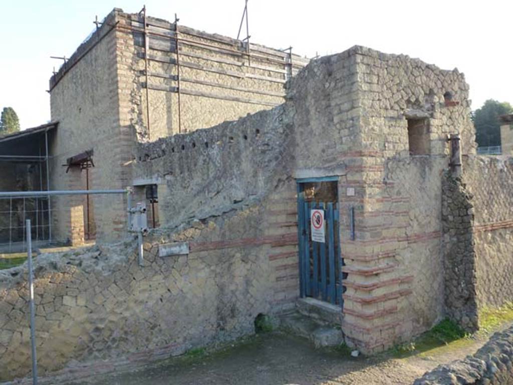 IV.2/1, Herculaneum, October 2012. Looking south-east at end of Cardo IV Inferiore, towards south end of Casa dell’Atrio a Mosaico. Photo courtesy of Michael Binns.