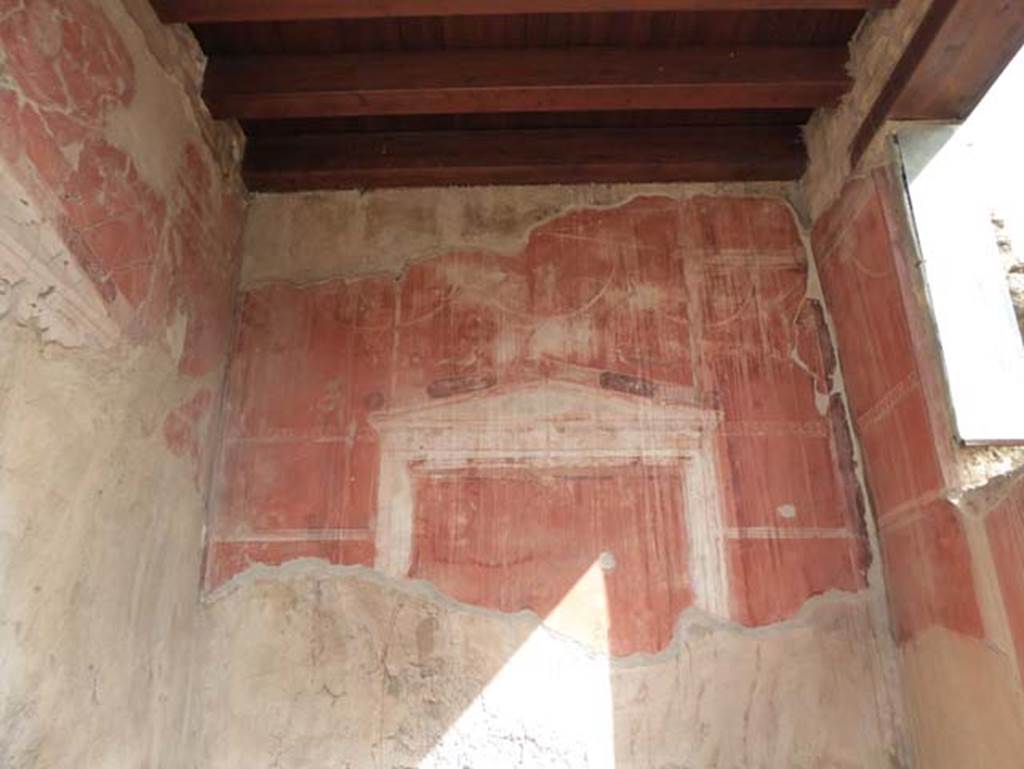 IV.4, Herculaneum, October 2014.Upper north wall of small courtyard 3. Photo courtesy of Michael Binns.