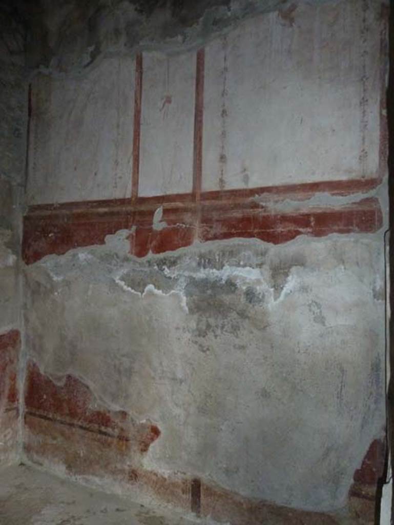 IV.4 Herculaneum. September 2015. Room 4, north wall.