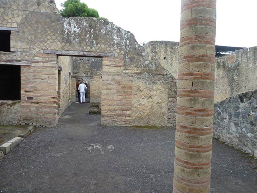 IV.4 Herculaneum. September 2015. Open courtyard 6, looking east from courtyard 3.