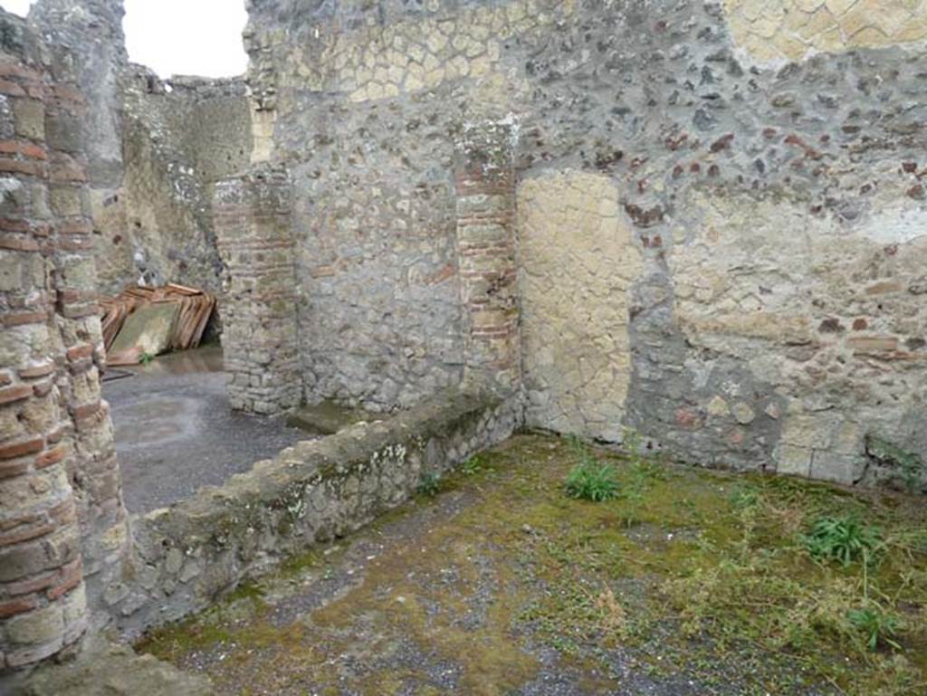 IV.4 Herculaneum. September 2015. Courtyard 12, looking south-east.