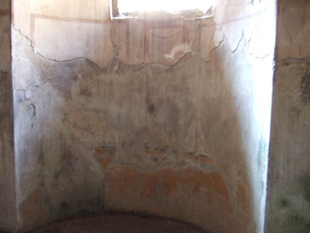 IV.4 Herculaneum. May 2006.  Room 24, apse or alcove in room.