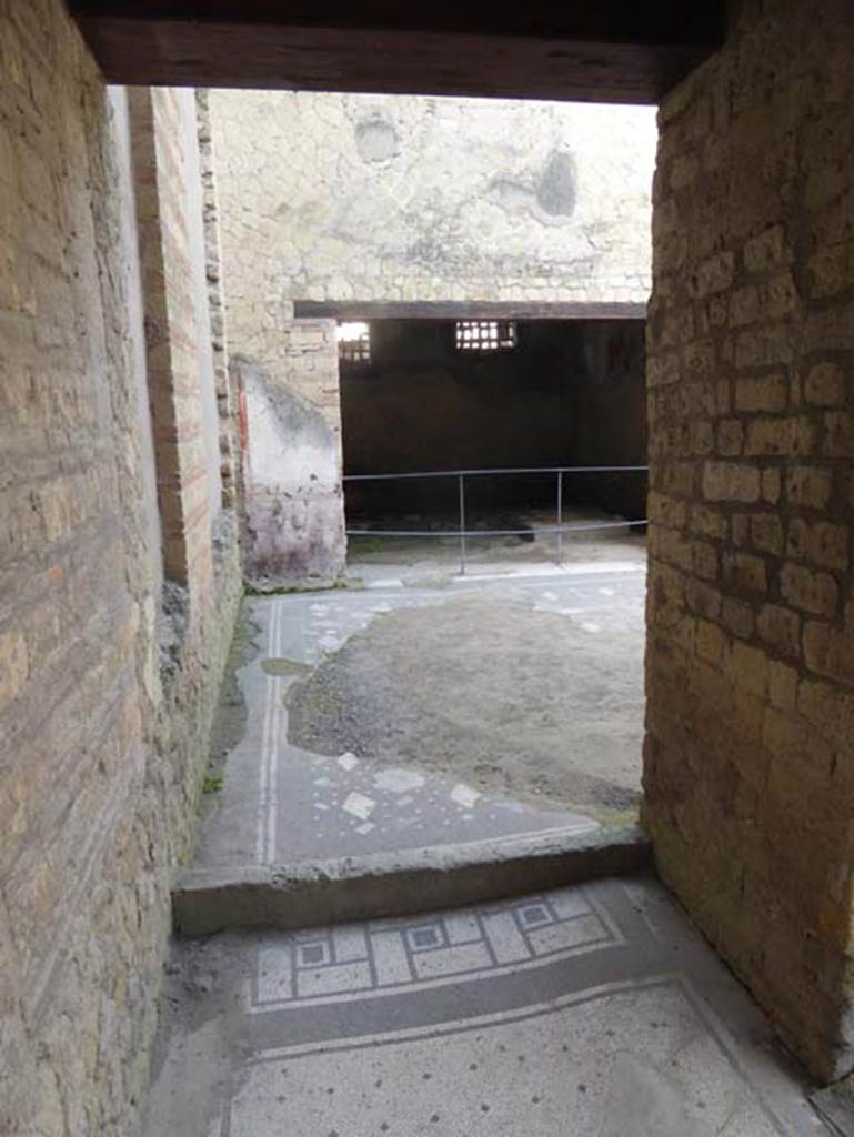 IV.4 Herculaneum. October 2014. Corridor 21, looking west towards vestibule 17.
Photo courtesy of Michael Binns.
