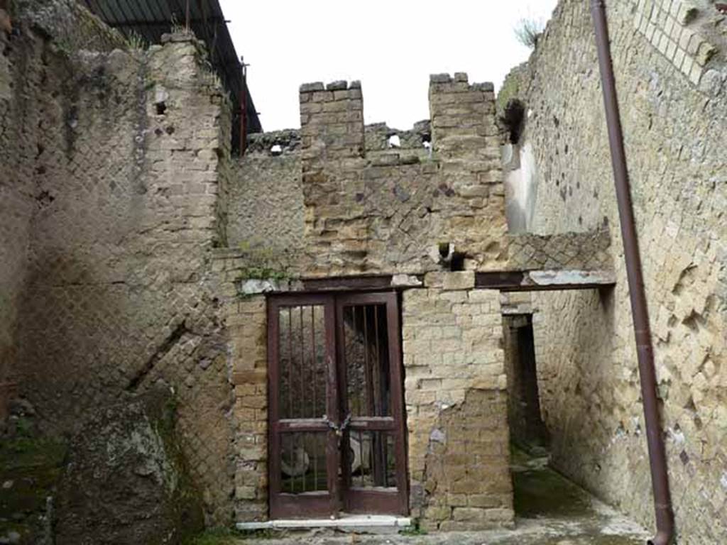 IV.19 Herculaneum. May 2010. Looking towards west wall.