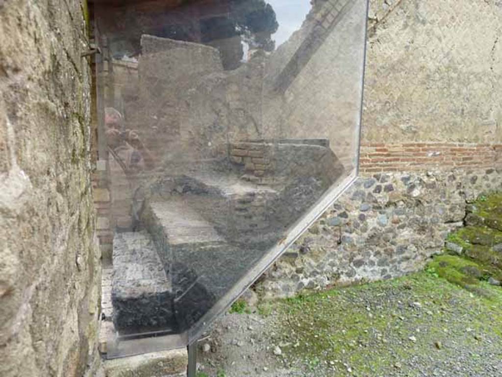 IV.20 Herculaneum. May 2010. Staircase, looking south from IV.19.
(Note: See also similar photos in IV.19)