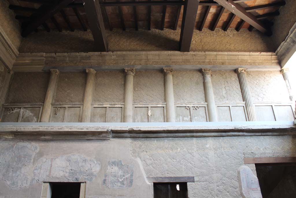 V.1 Herculaneum. March 2014. Upper north wall.  
Foto Annette Haug, ERC Grant 681269 DÉCOR.

