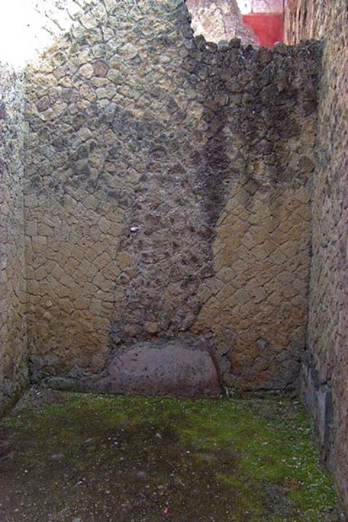 V.7, Herculaneum. Not dated. Looking towards east wall in room on south side of the atrium. 
Photo courtesy of Nicolas Monteix.
