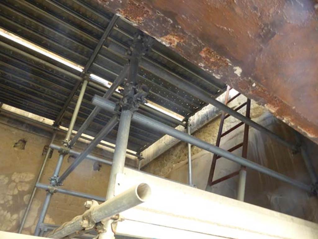 V 13, Herculaneum, September 2015. Looking towards upper south-west corner.