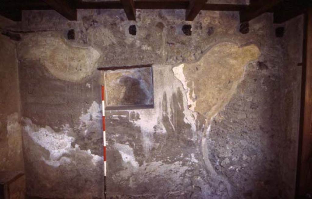 VI.15, Herculaneum. Not dated.  Looking towards west wall. Photo courtesy of Nicolas Monteix.
