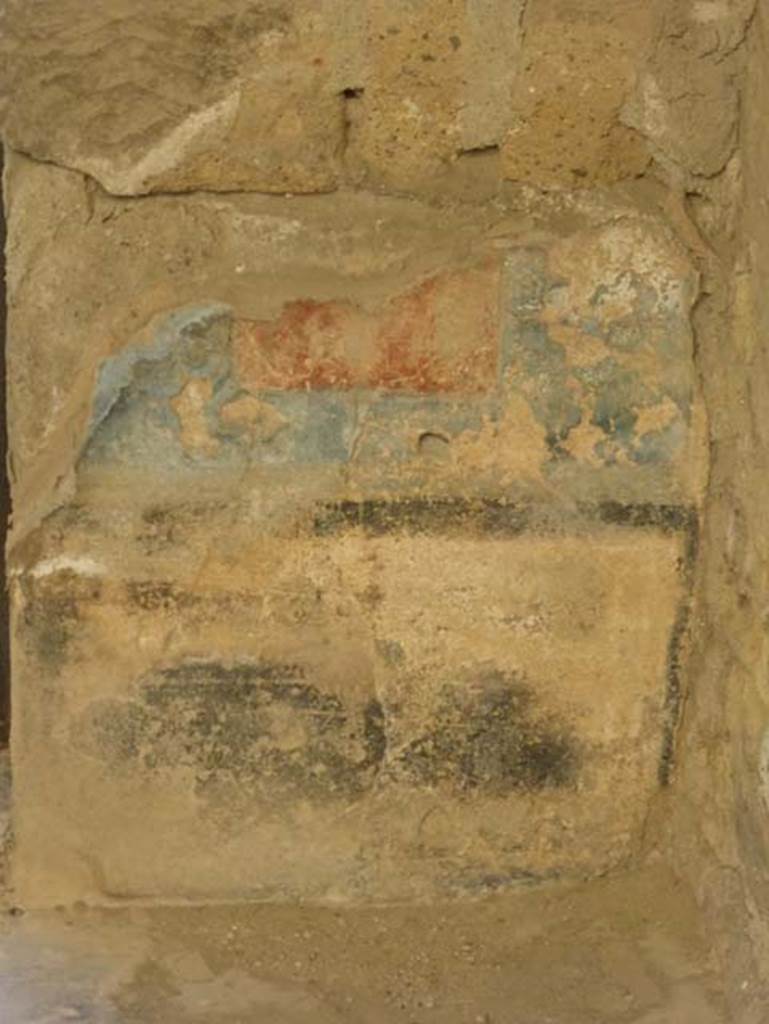 Ins. VI 16, Herculaneum, September 2015. Decoration from south-west corner.