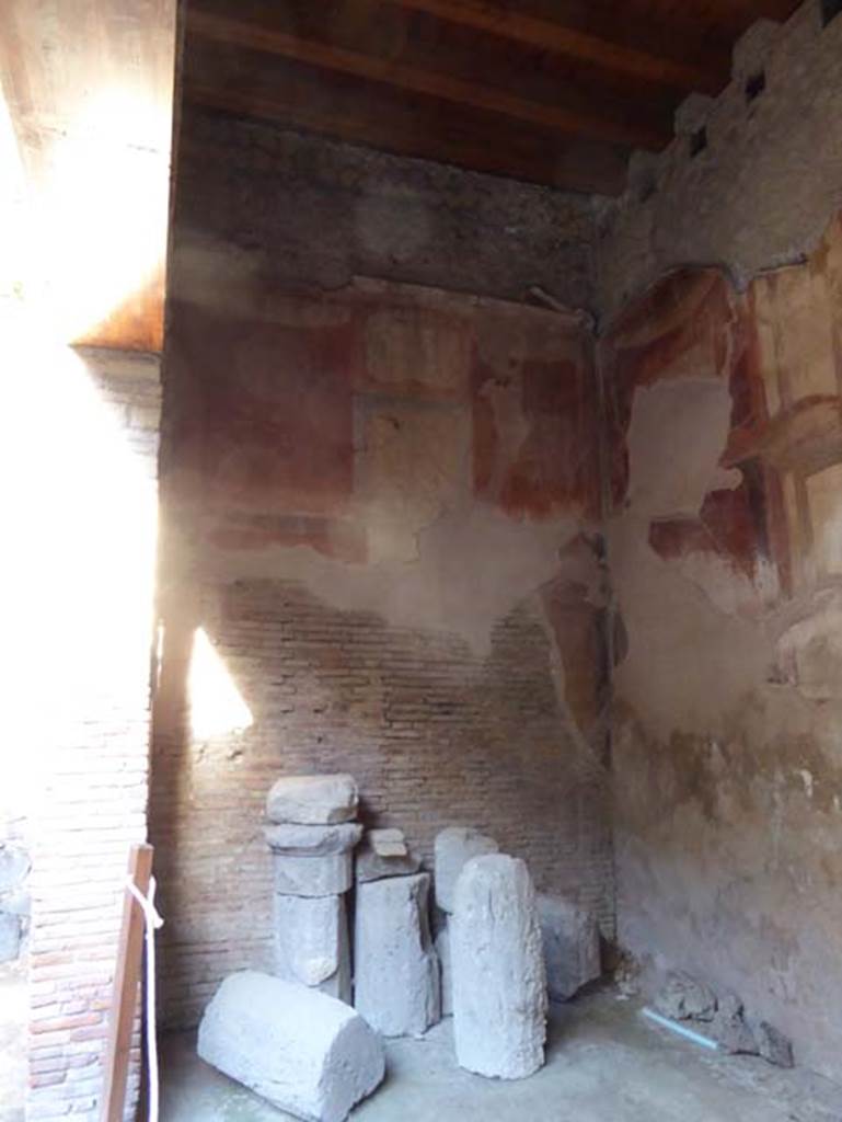 VII.2 Herculaneum. September 2015. Exedra 11, looking towards north wall. 
Photo courtesy of Michael Binns.
