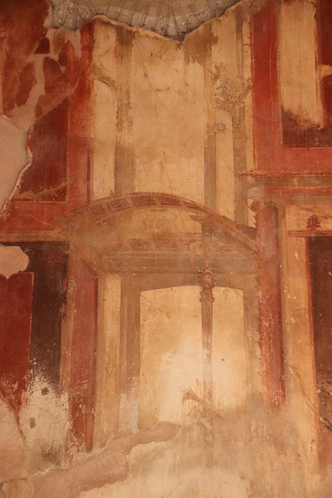 VII.2 Herculaneum. October 2020. 
Exedra 11, detail from painted decoration from north end of east wall. Photo courtesy of Klaus Heese. 
