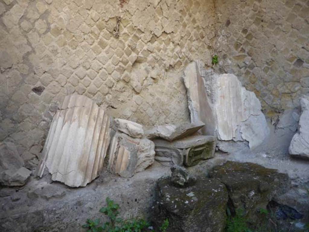 Ins. VII, Herculaneum, September 2015. Finds from the Basilica.