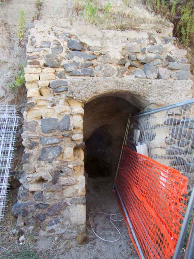 VII.16 Herculaneum, September 2015. Looking west into excavation tunnel.
Photo courtesy of Michael Binns.
