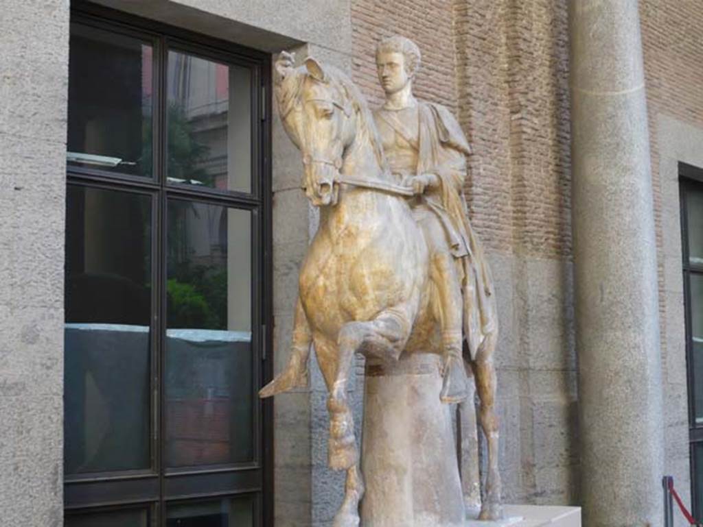 VII.16 Herculaneum. May 2010. Equestrian statue of the younger M. Nonius Balbus found intact in 1746.
Now in Naples Archaeological Museum. Inventory number 6104.
Photo courtesy of Buzz Ferebee.

