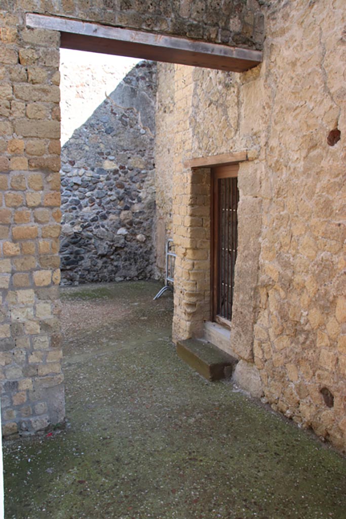 VII.18 Herculaneum, October 2022.
Looking north through entrance doorway. Photo courtesy of Klaus Heese.