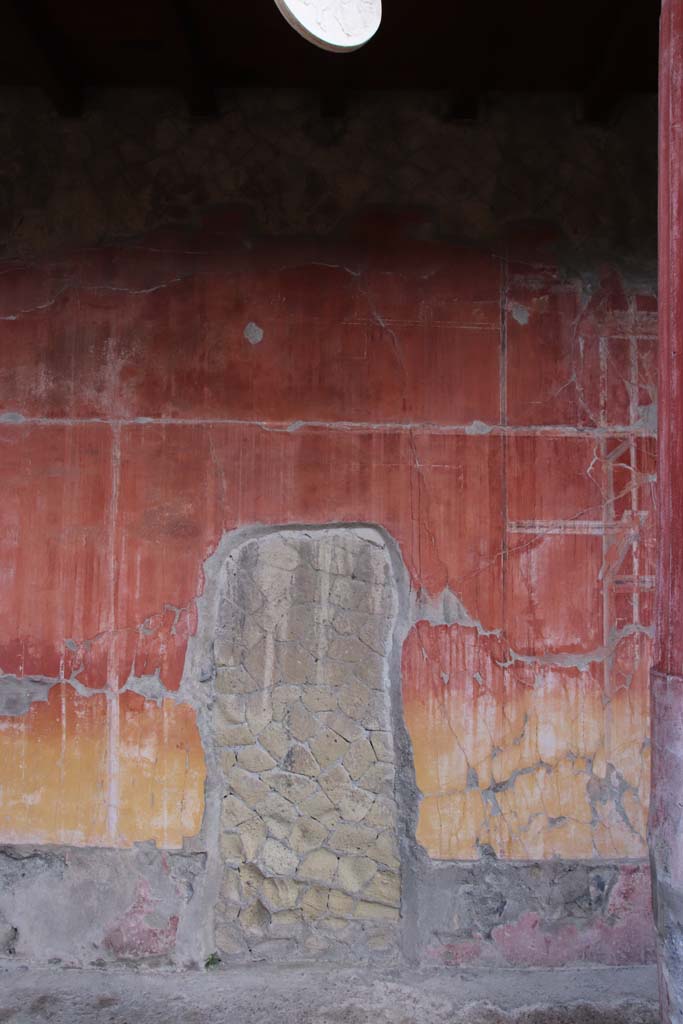 Ins. Or.I.2, Herculaneum. October 2020. North wall of atrium, detail from centre. 
Photo courtesy of Klaus Heese.
