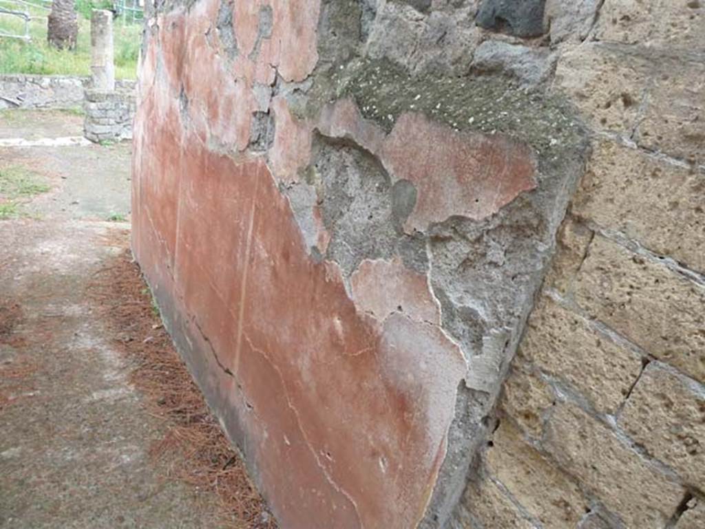 Ins. Orientalis I.2, Herculaneum, September 2015. South wall of corridor.