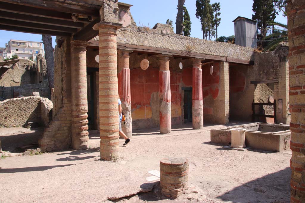 Ins. Or.I.2, Herculaneum. September 2019. Looking towards north side of atrium. Photo courtesy of Klaus Heese.