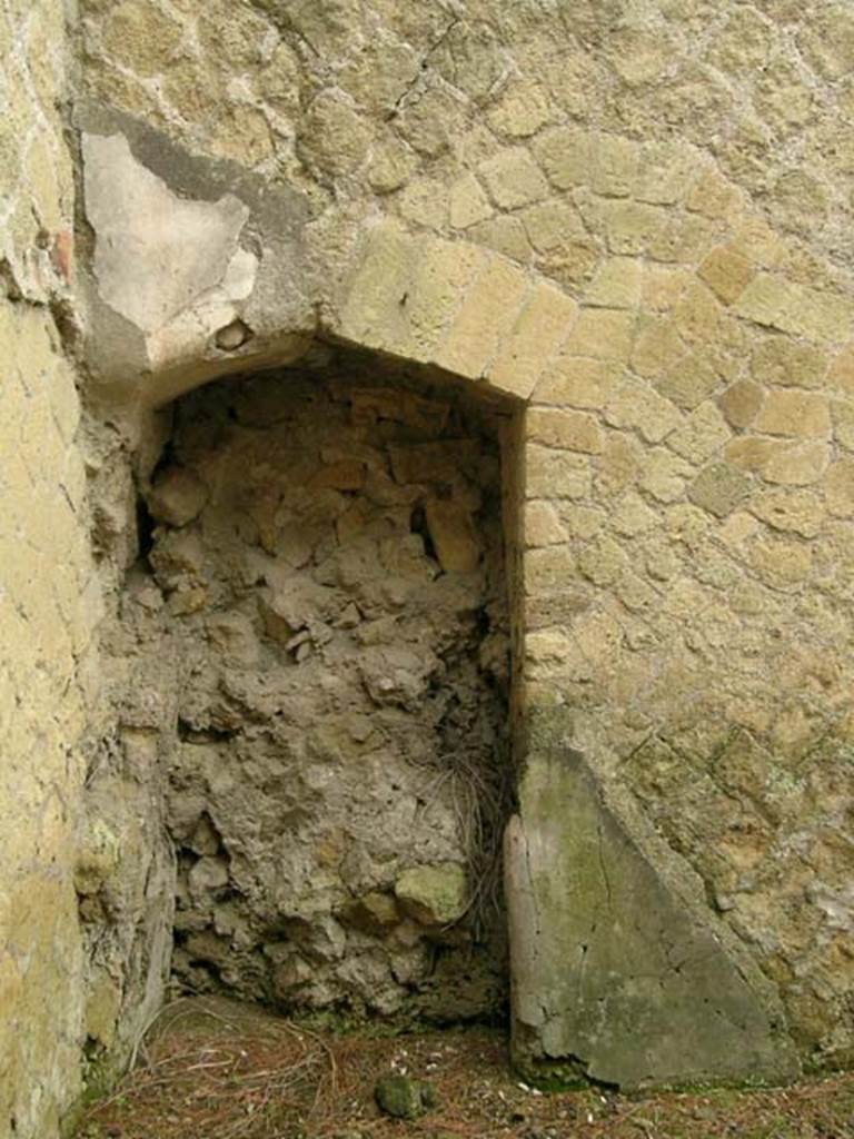 Ins Or II, 2, Herculaneum. December 2004. South wall. Photo courtesy of Nicolas Monteix.