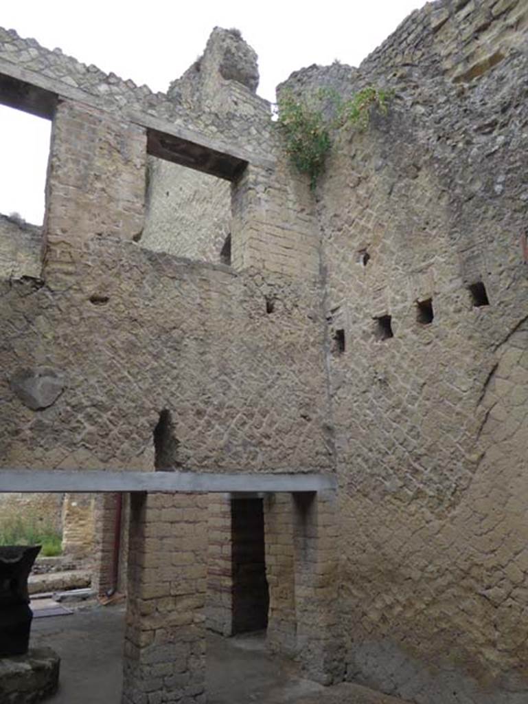 Ins. Orientalis II, 8, Herculaneum.October 2015. Looking towards north-west area of stable/stall.  Photo courtesy of Michael Binns.
