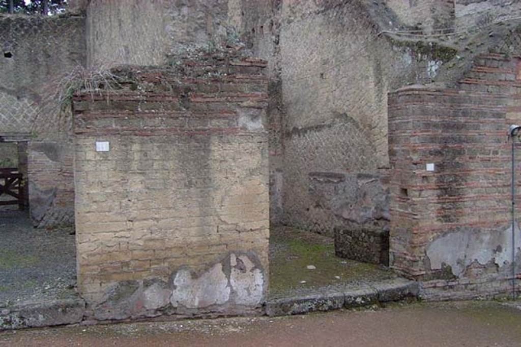 Ins Or II, 10, on right, Herculaneum. January 2002. Looking east towards entrances with Ins.Or.II.11, on left. 
Photo courtesy of Nicolas Monteix.
