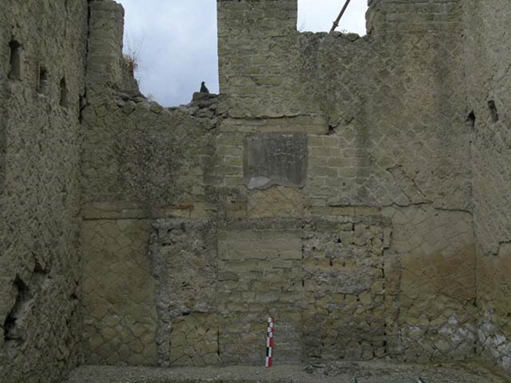 Ins Or II, 16/19 Herculaneum. June 2006. West wall of room at west end of loggia of Palaestra.
Looking towards two blocked doorways into Ins.Or.II.16.
The upper floor also contained doorways between rooms. Photo courtesy of Nicolas Monteix.