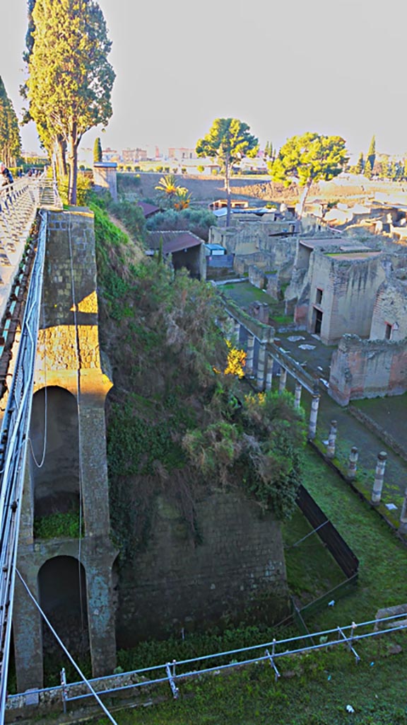 Herculaneum. Photo taken between October 2014 and November 2019. 
Looking south across site, from access bridge. Photo courtesy of Giuseppe Ciaramella.
