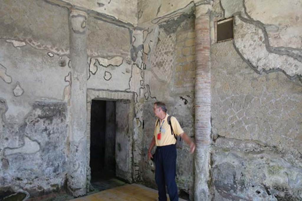 Suburban Baths, Herculaneum. June 2014. Detail from north-east corner with doorway leading north to atrium. Photo courtesy of Michael Binns.