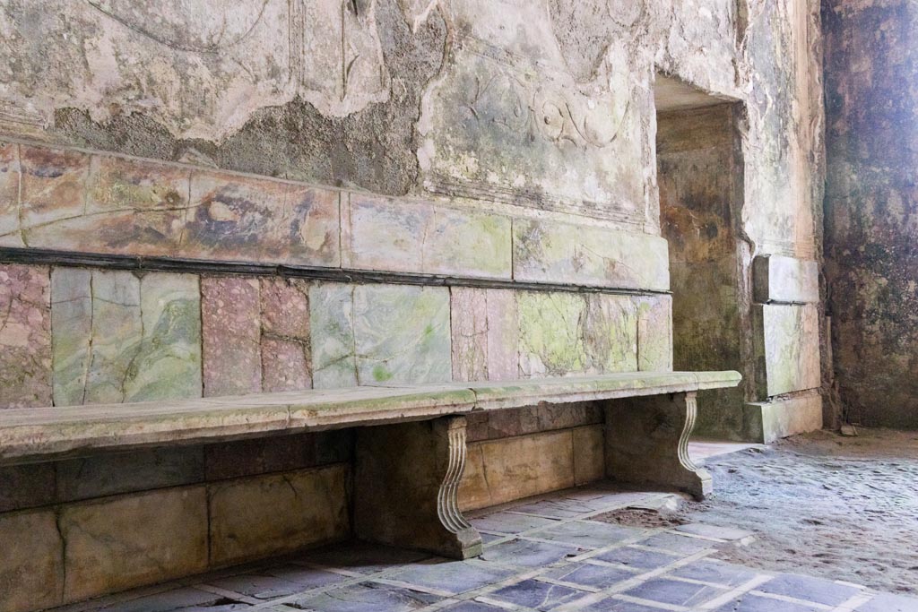 Herculaneum Suburban Baths. October 2023. Looking south along bench against east wall of tepidarium. Photo courtesy of Johannes Eber. 