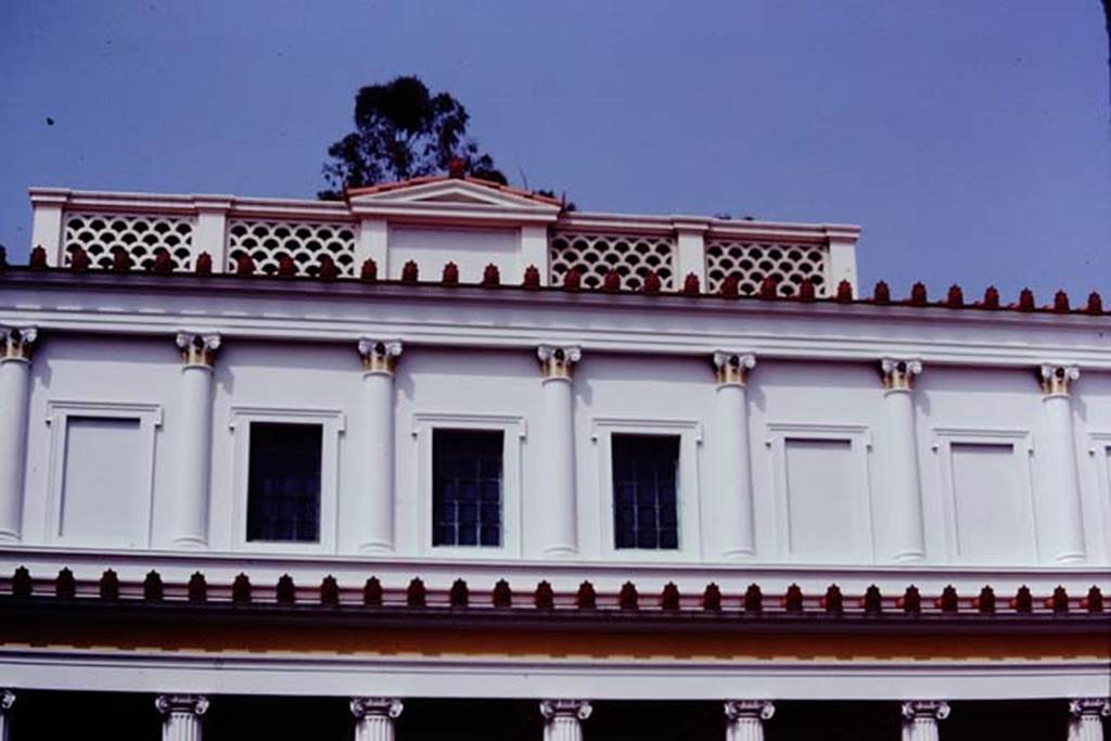 Getty Villa, Malibu, Spring 1982. Upper floor. Photo by Stanley A. Jashemski.
Source: The Wilhelmina and Stanley A. Jashemski archive in the University of Maryland Library, Special Collections (See collection page) and made available under the Creative Commons Attribution-Non Commercial License v.4. See Licence and use details.
J80f0410