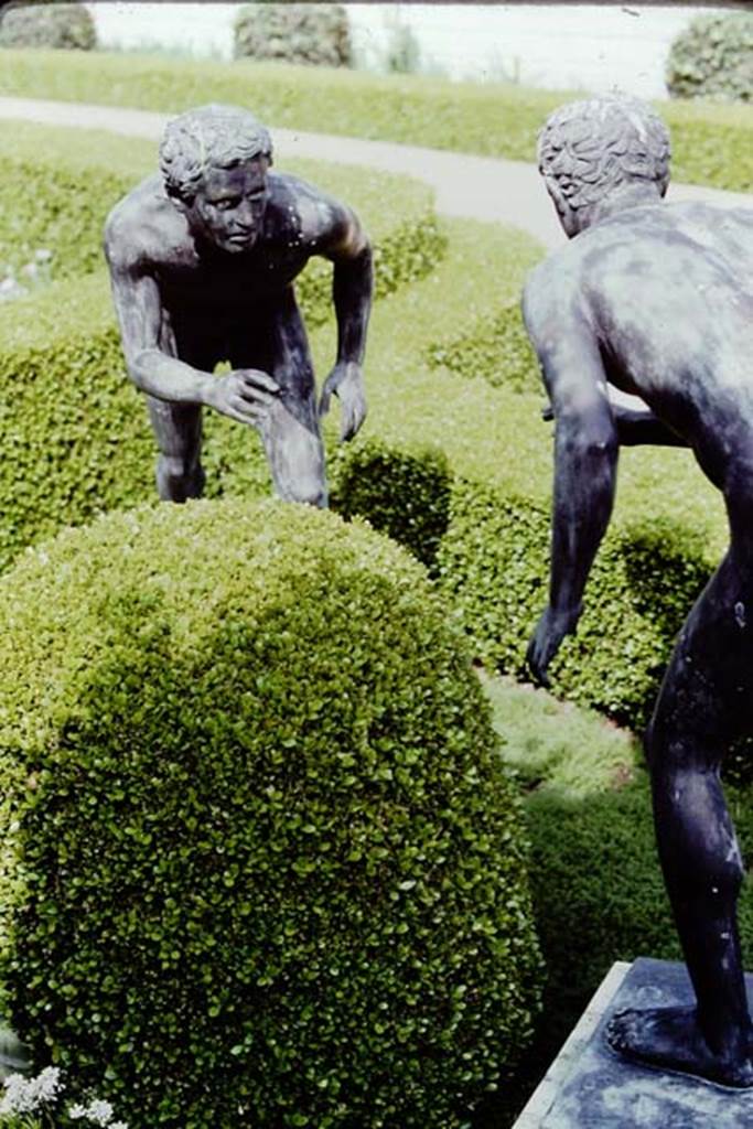 Getty Villa, Malibu, Spring 1982. Reproduction bronze statues. Photo by Stanley A. Jashemski.
Source: The Wilhelmina and Stanley A. Jashemski archive in the University of Maryland Library, Special Collections (See collection page) and made available under the Creative Commons Attribution-Non Commercial License v.4. See Licence and use details.
J80f0421