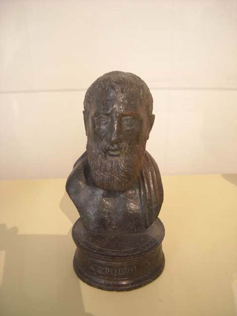 Villa dei Papiri, Herculaneum. Bronze bust of Zeno. Found in 1753, North of the tablinum.
Now in Naples Archaeological Museum. Inventory number 5468.