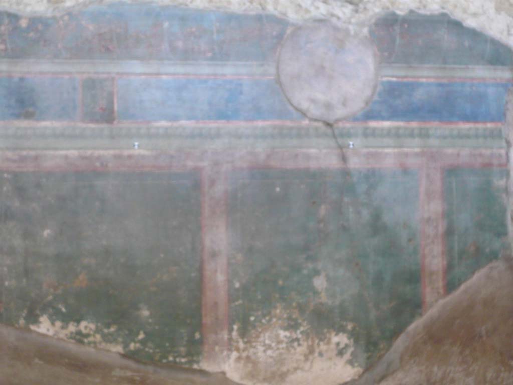 III.19/18/1, Herculaneum, August 2013. 
Detail from north wall of room 3, apodyterium or dressing or waiting room. Photo courtesy of Buzz Ferebee.
