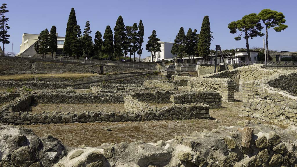 III.19/18/1 Herculaneum, August 2021. Looking south across room 8, from the atrium. Photo courtesy of Robert Hanson

