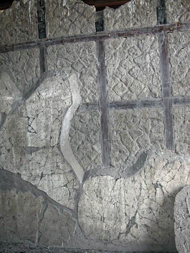 V.7/6, Herculaneum. September 2003. Upper room, looking towards south wall.   
Photo courtesy of Nicolas Monteix.
