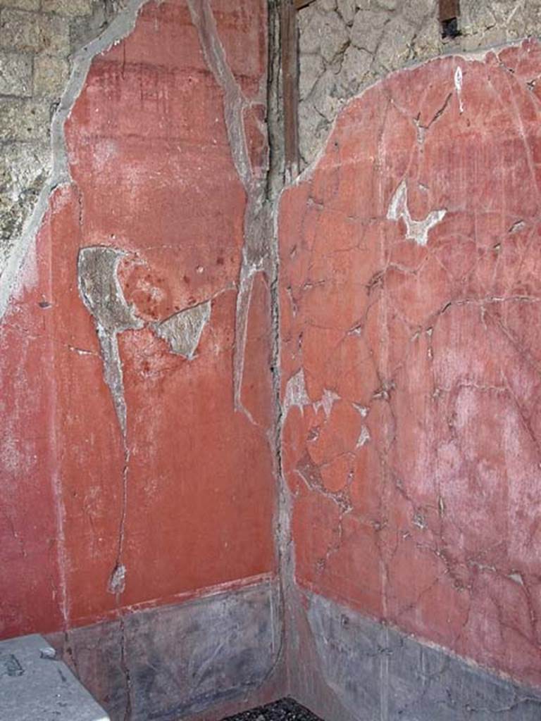 V.7/6, Herculaneum. September 2003. Upper room b, looking towards north-east corner and east wall. Photo courtesy of Nicolas Monteix.
