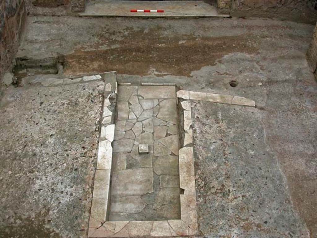 A close up of a stone building

Description generated with high confidence