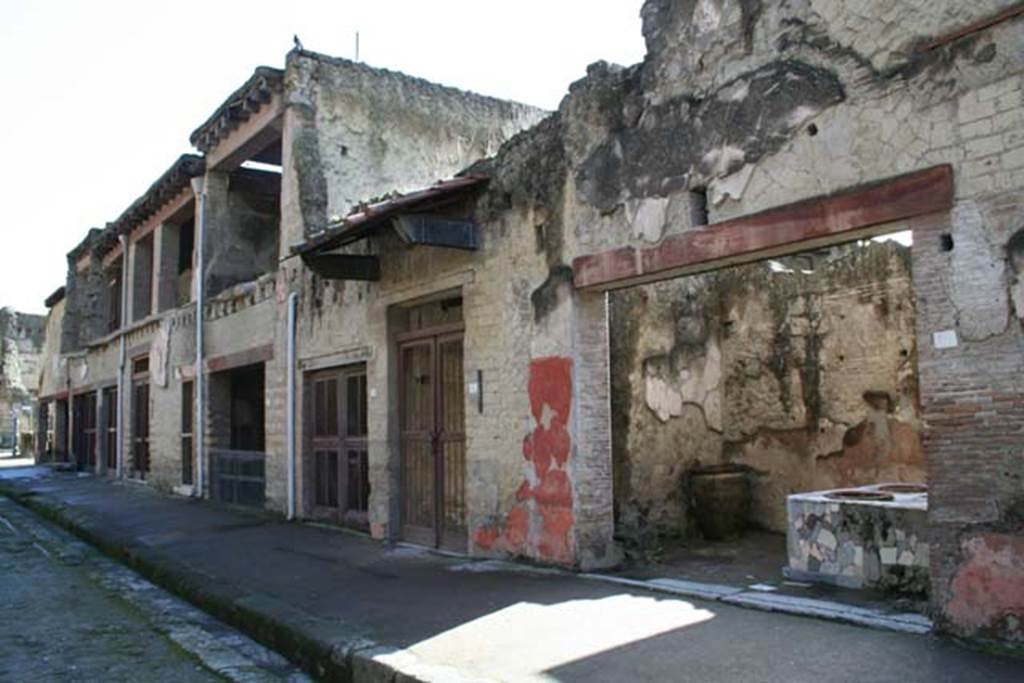 V. 10, Herculaneum, on right, March 2008. Looking east along north side of Insula V. Photo courtesy of Sera Baker.
