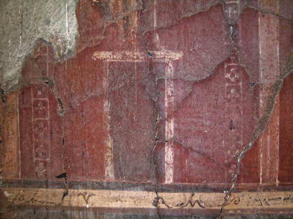 V.15, Herculaneum. May 2004. Tablinum, upper west wall at south end. Photo courtesy of Nicolas Monteix.