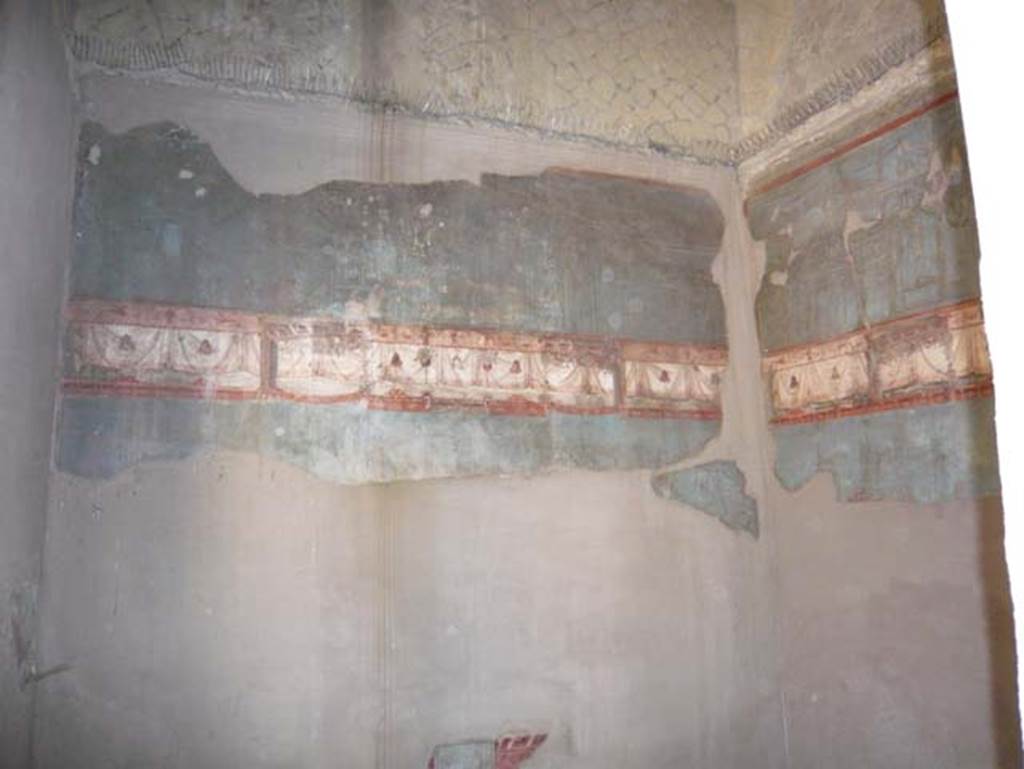 Ins. V 35, Herculaneum, May 2009. Diaeta 6, south wall. Photo courtesy of Buzz Ferebee.